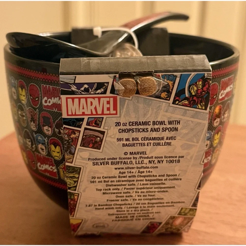 Marvel Super Heroes Soup / Ramen Bowl w/ Chopsticks & Spoon Avengers Spiderman